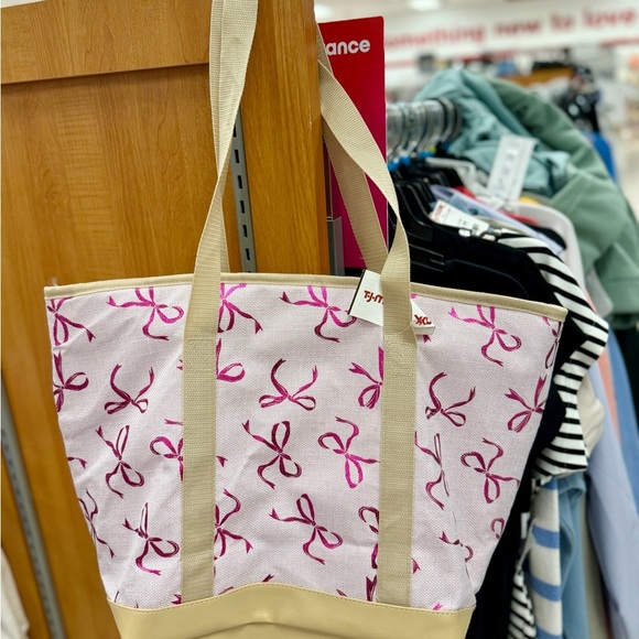 Pink Bow Thermal Picnic Tote Bag - Picture 2 of 3